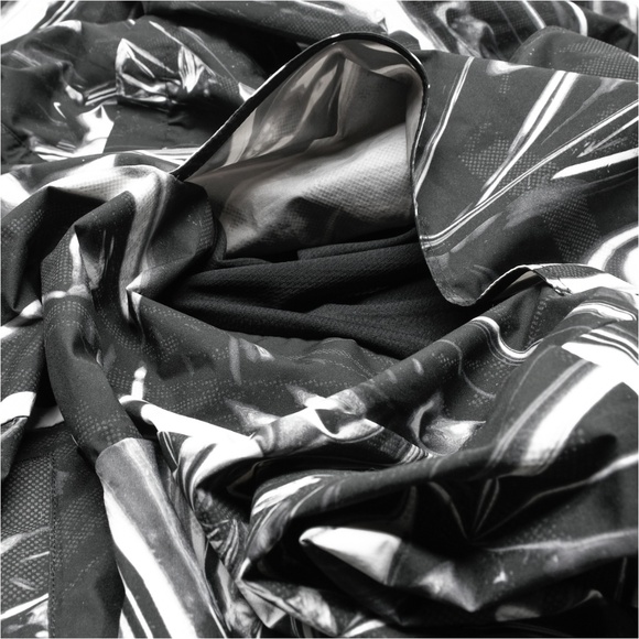 NIKE Shield Flash Reflective Jacket Windbreaker - Picture 8 of 10